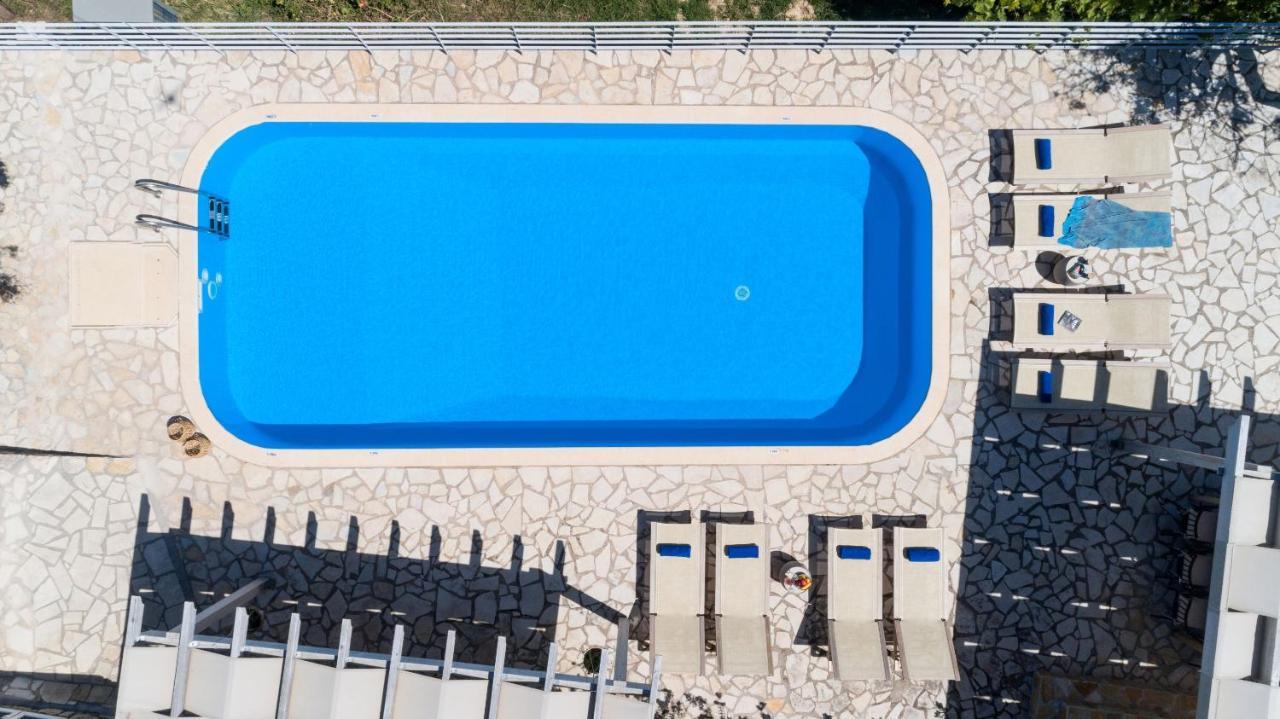 Villa Chrysallis With Heated Pool Георгіуполіс Екстер'єр фото