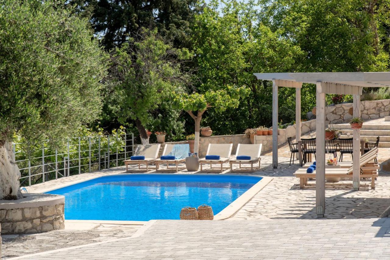 Villa Chrysallis With Heated Pool Георгіуполіс Екстер'єр фото